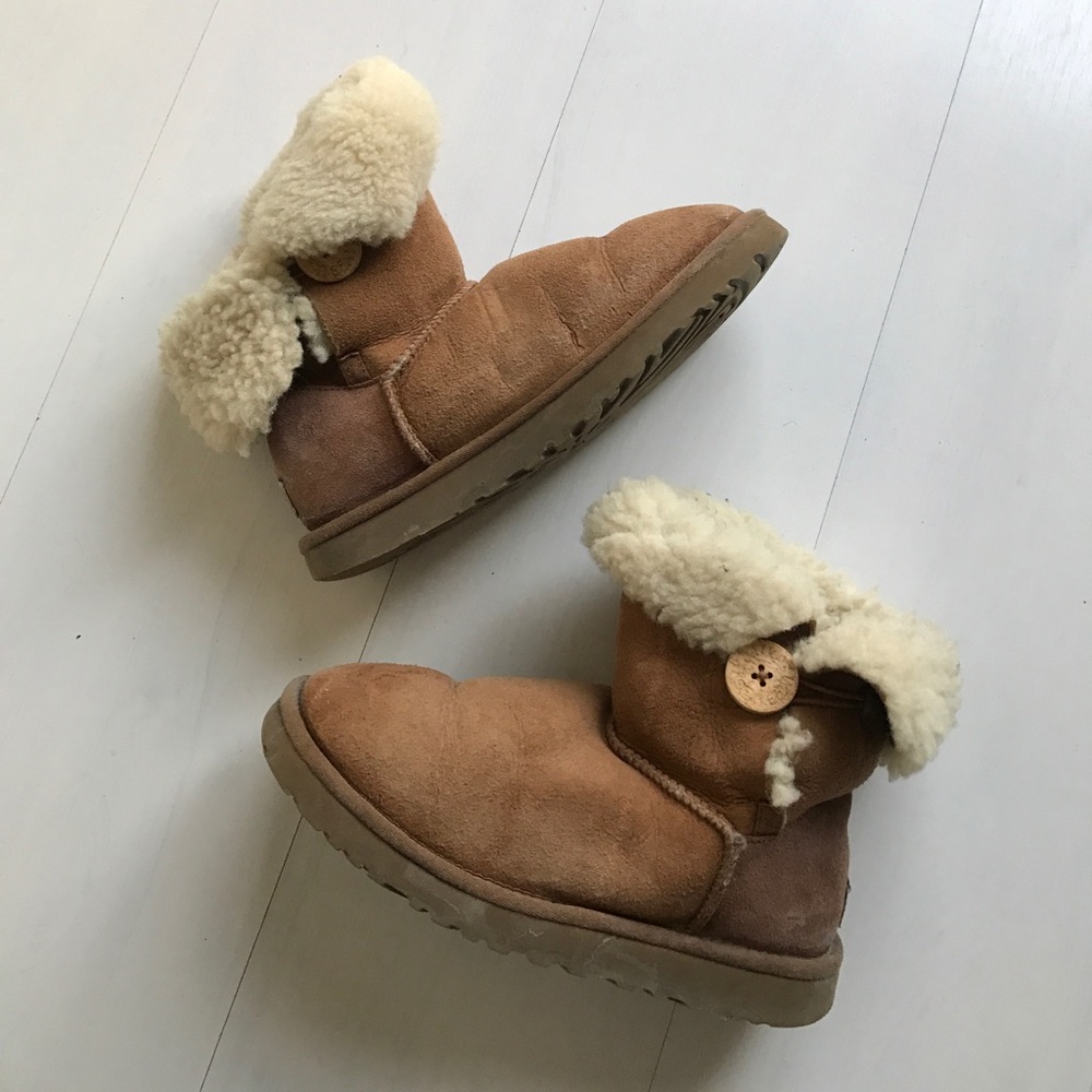 UGG short hazel boots